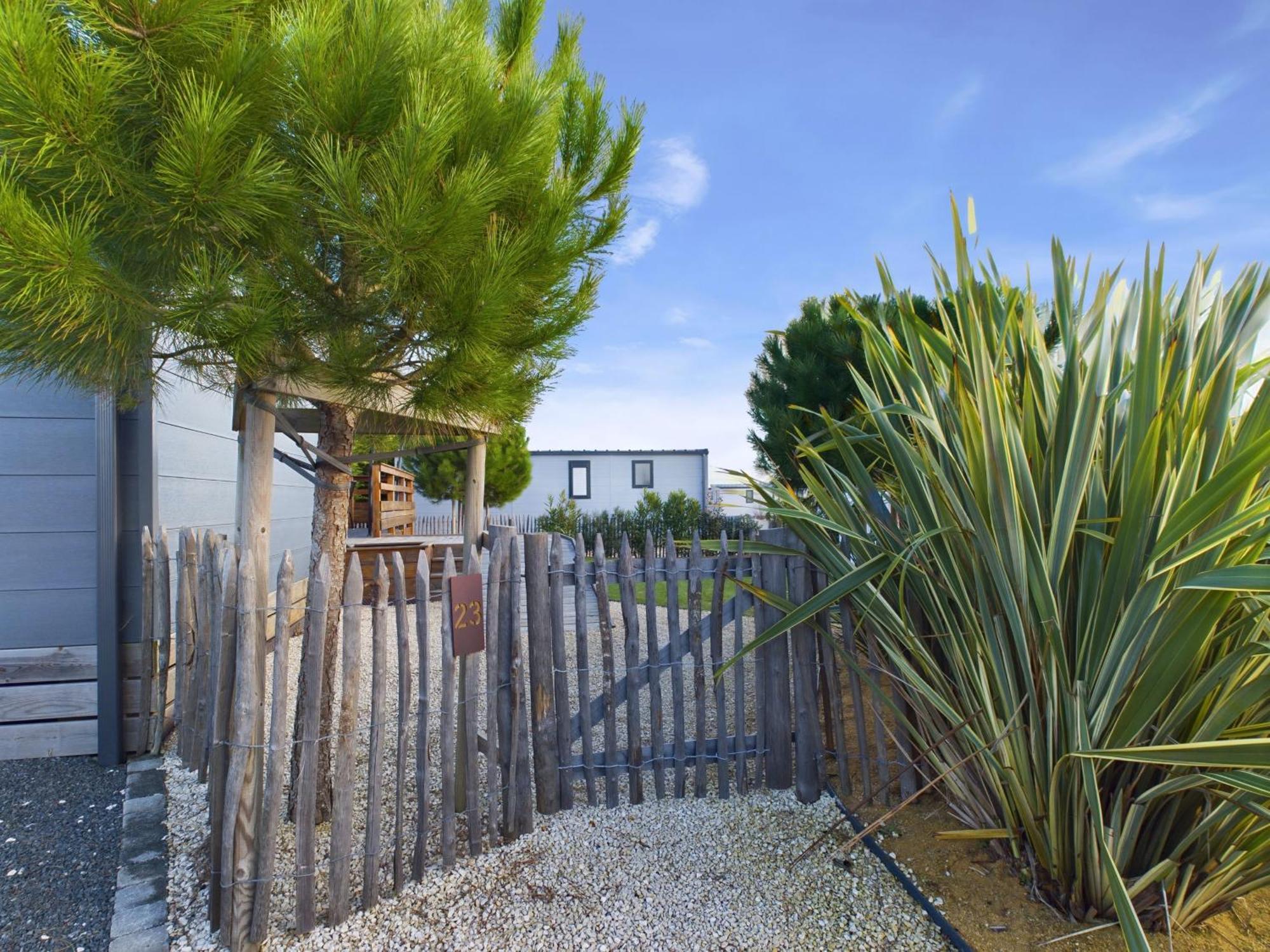 Beau Chalet Pour 4 Pers - Acces Piscine Chauffee Bretignolles-sur-Mer ภายนอก รูปภาพ